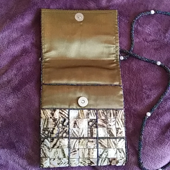 Mod by Design Horn Crossbody Bag - Picture 3 of 8